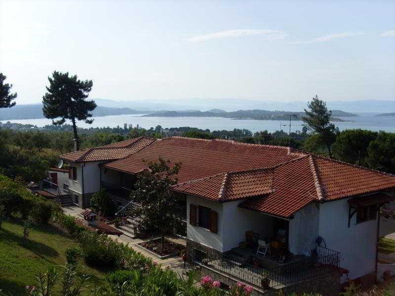 Elena Apartments Никити Екстериор снимка