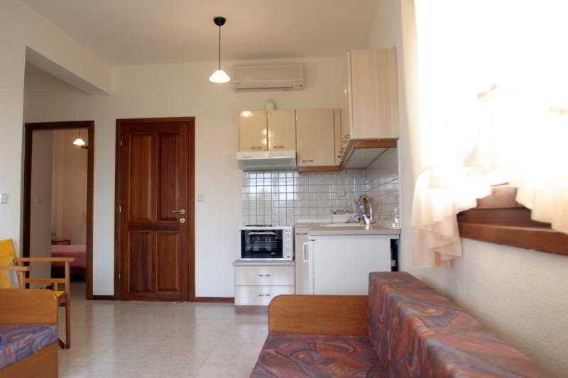 Elena Apartments Никити Стая снимка